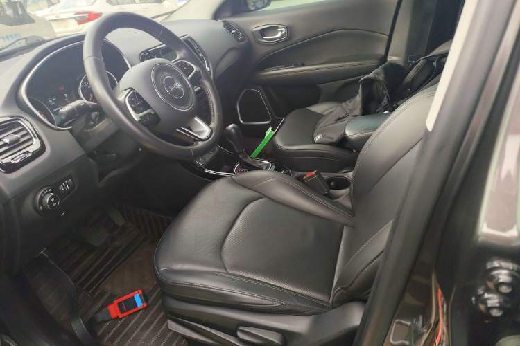 Used Jeep Compass 2019 220T Automatic Family Edition