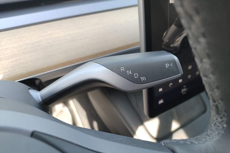 Used Tesla Model Y 2022 Long-Range All-Wheel-Drive Version