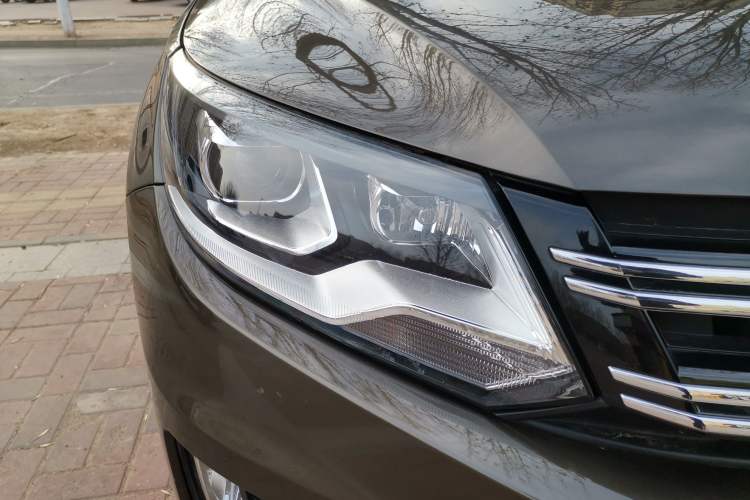 Used Volkswagen Tiguan L 2016 300TSI Automatic Two-Wheel Drive Luxury Edition