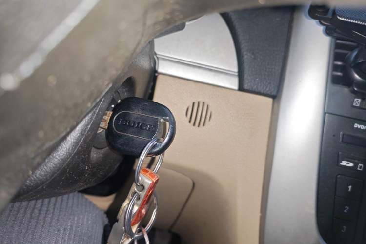 Used Buick Excelle 2013 1.5L Manual Classic Model Vehicle Key