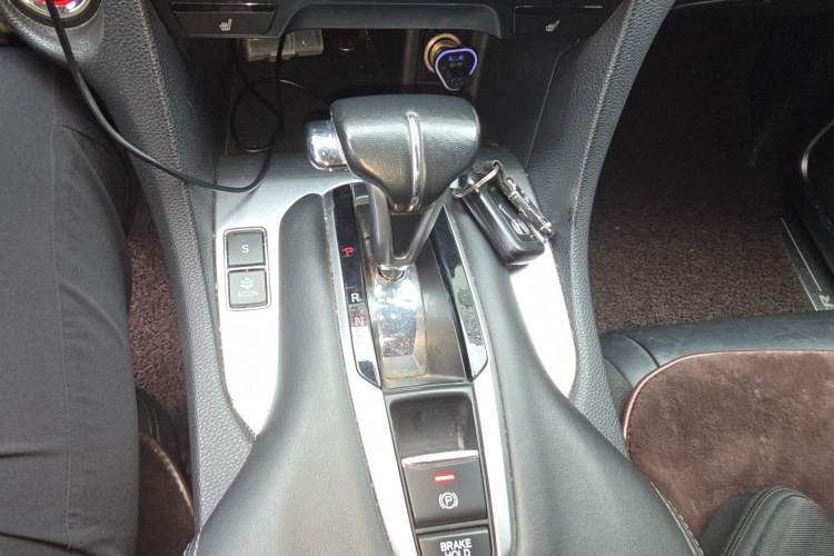 Used Honda Avancier 2017 240TURBO Two-Wheel Drive Luxury Edition Gear Lever