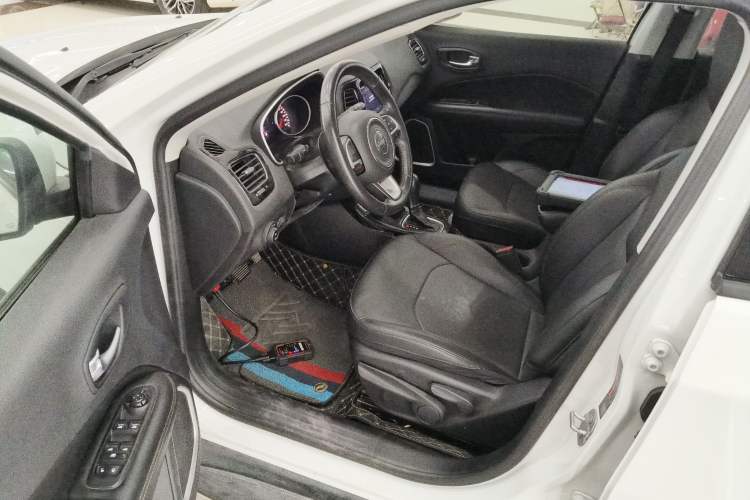 Used Jeep Compass 2019 220T Automatic Family Edition