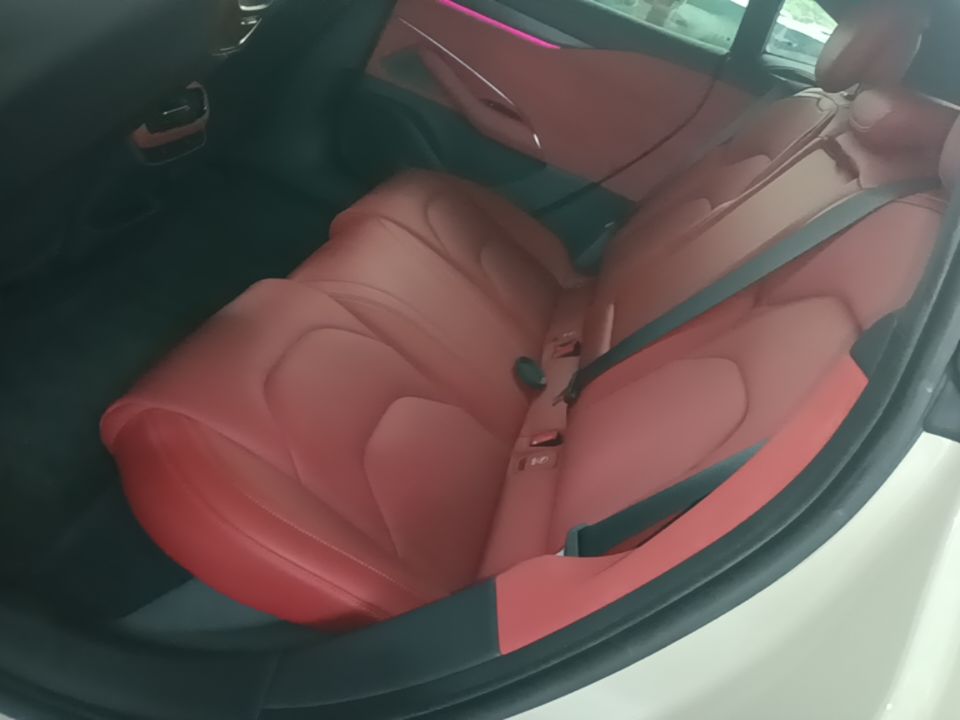 Xiaomi Auto SU7 2024 Four-Wheel Drive Ultra-Long Range Advanced Intelligent Driving Max Edition — снимка 20