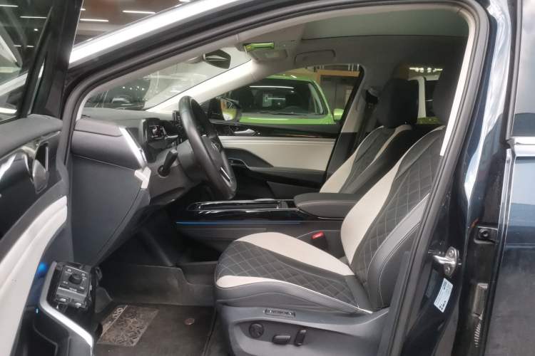 Used Volkswagen ID.6 CROZZ 2021 Long-Range PRO Edition