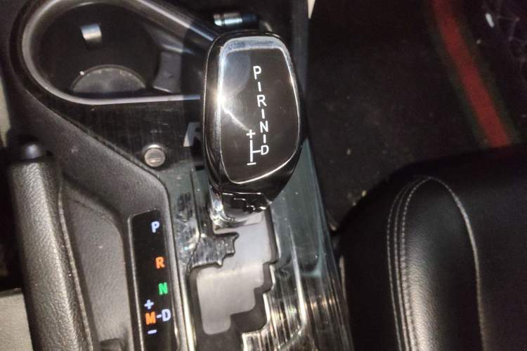 Used Toyota RAV4 2016 2.0L CVT Two-Wheel Drive Fashion Edition China V Standard