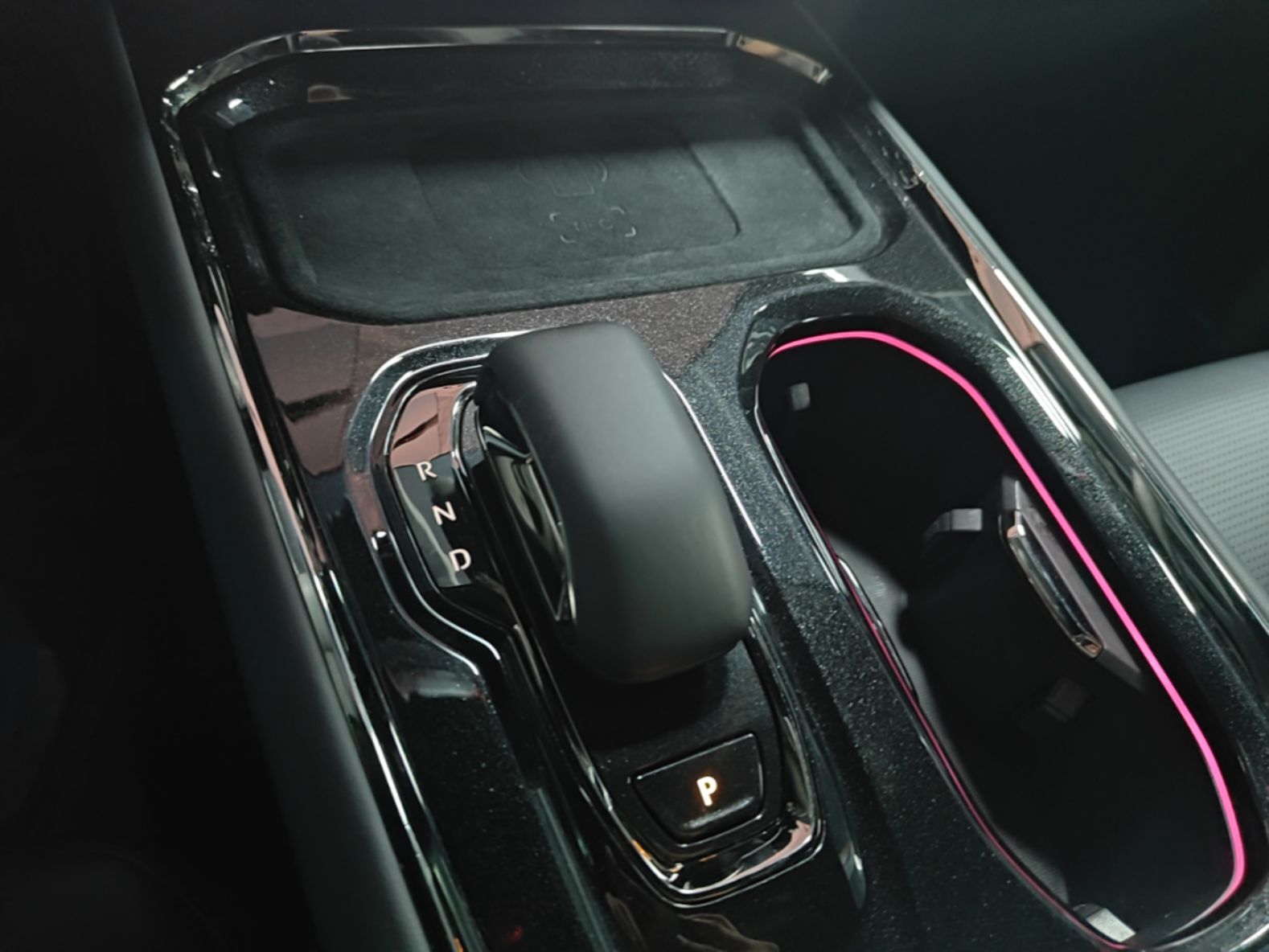 Zeekr 009 2024 7-Seater Aisle Version 108 kWh — снимка 16