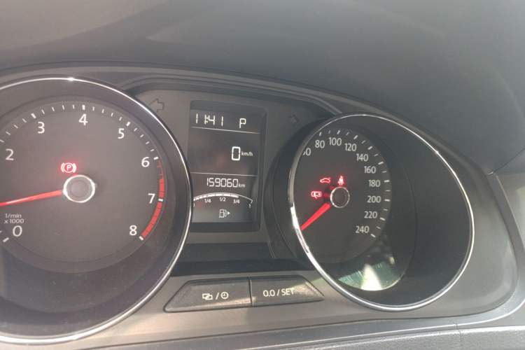 Used Volkswagen Gran Lavida 2015 1.6L Automatic Comfort Edition
