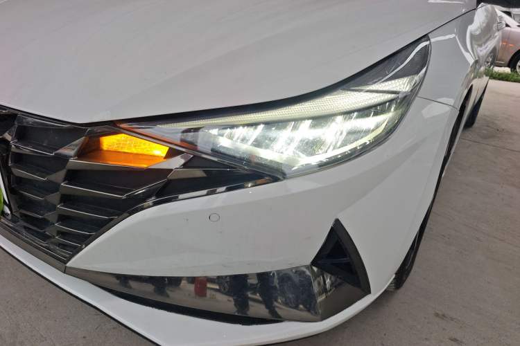 Used Hyundai Elantra 2021 1.5L CVT LUX Prestige Edition Left Front Headlight