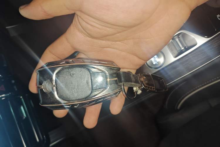 Used GAC Trumpchi GS8 2024 Linghang Series 2.0 TGDI Two-Wheel Drive Luxury Smart Connectivity Version Vehicle Key