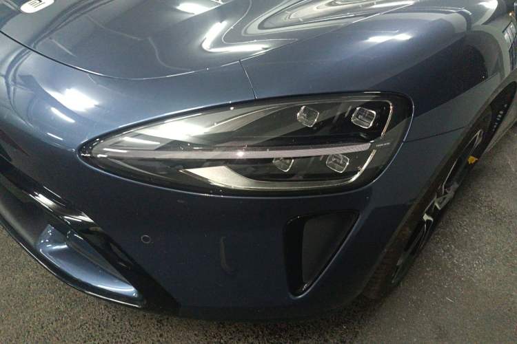 Used Xiaomi Auto SU7 2024 Rear-Drive Long-Range Intelligent Driving Version Left Front Headlight