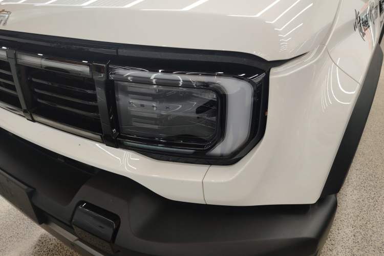 Used BAIC Off-Road BJ40 Electric Drive 2025 Advanced Edition Left Front Headlight