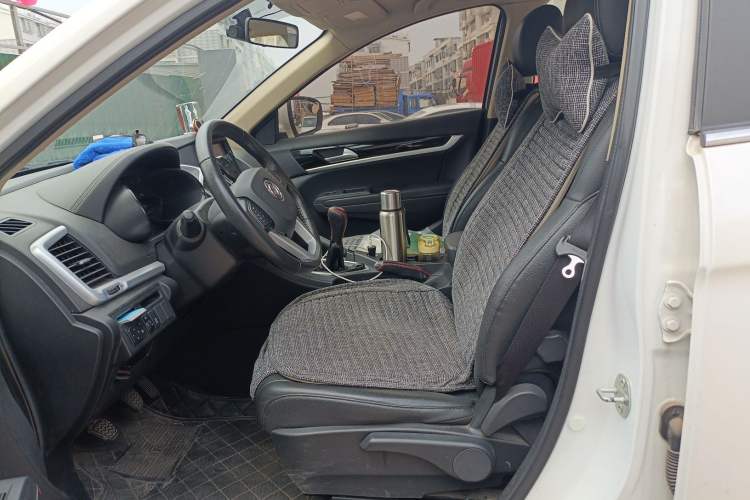 Used Dongfeng Aeolus AX7 2015 2.0L Manual Zhiyi Trim