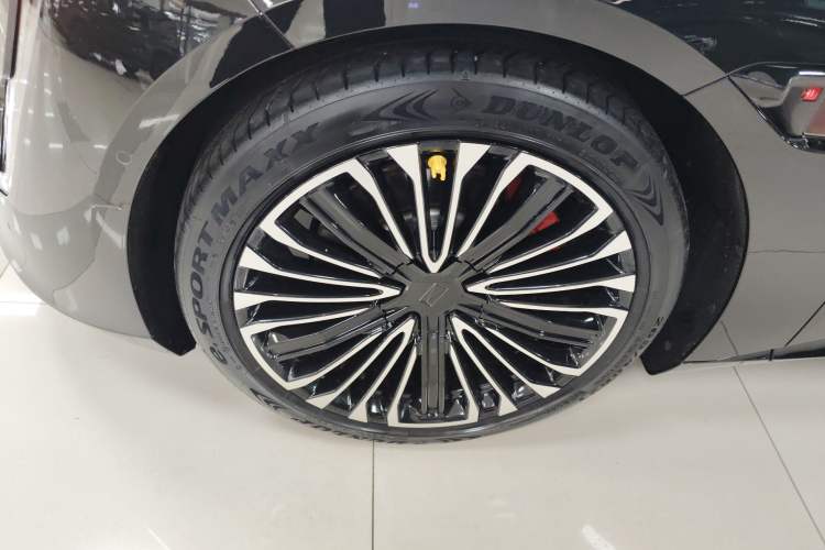 Used Avatr 12 2024 Updated Version 700 Three-Laser Rear-Wheel Drive Luxury Edition Exterior 4