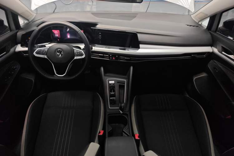 Used Volkswagen Golf 2023 Facelift 280TSI DSG Pro
