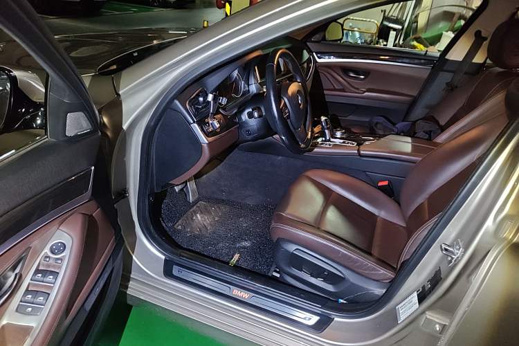 Used BMW 5 Series 2017 525Li Luxury Design Package