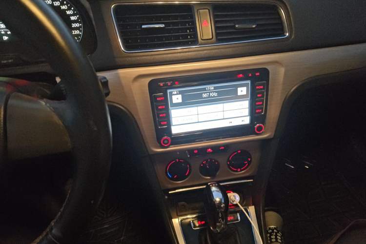 Used Volkswagen Lavida 2014 1.4 TSI DSG BlueMotion Technology Version
