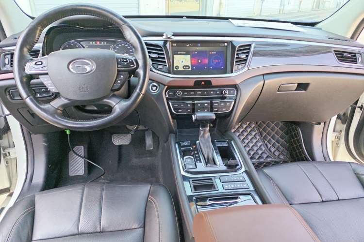 Used GAC Trumpchi GS8 2017 320T Two-Wheel Drive Luxury Smart Connectivity Version (7 Seats)
