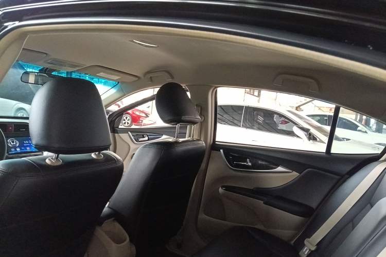 Used Honda Crider 2015 1.8L automatic comfort version