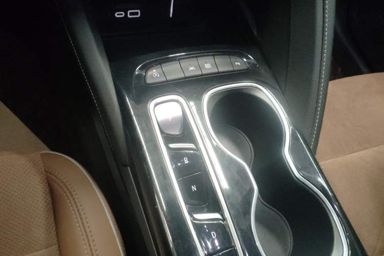 Used Buick Envision 2020 Encore S 652T Two-Wheel Drive Luxury Model Gear Lever