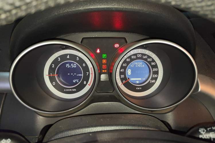 Used Bestune X80 2013 2.0L automatic luxury version