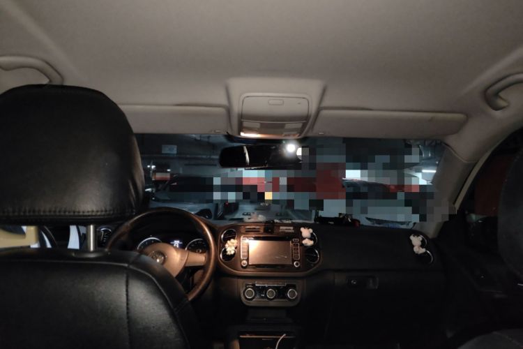 Used Volkswagen Tiguan 2012 1.8TSI Manual Two-Wheel Drive Urban Edition Headliner