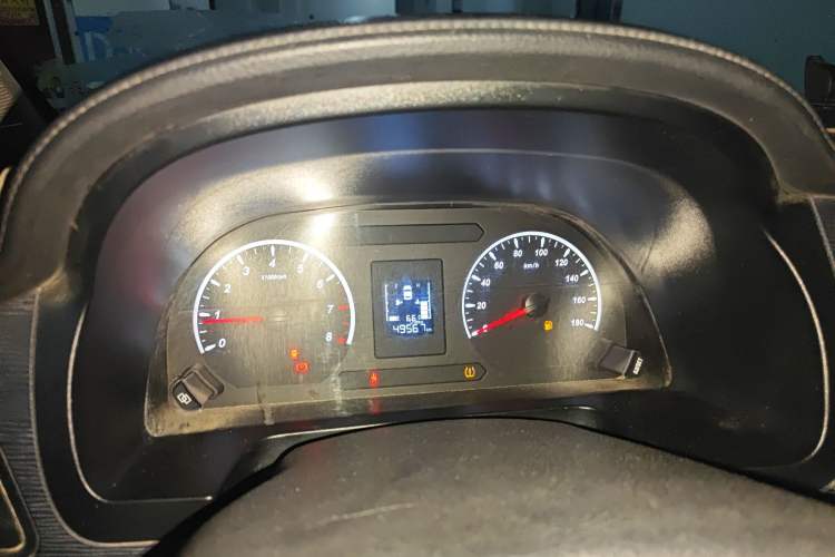 Used FORTHING Lingzhi 2020 M5 1.6L Practical Model