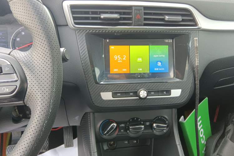 Used MG ZS 2019 1.5L Manual Global Comfort Edition China VI Standard Audio And AC Panel