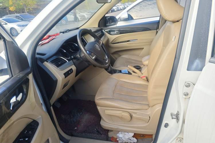 Used Baojun 730 2016 1.5L Manual Comfort Version 7 Seats China V Emission Standard
