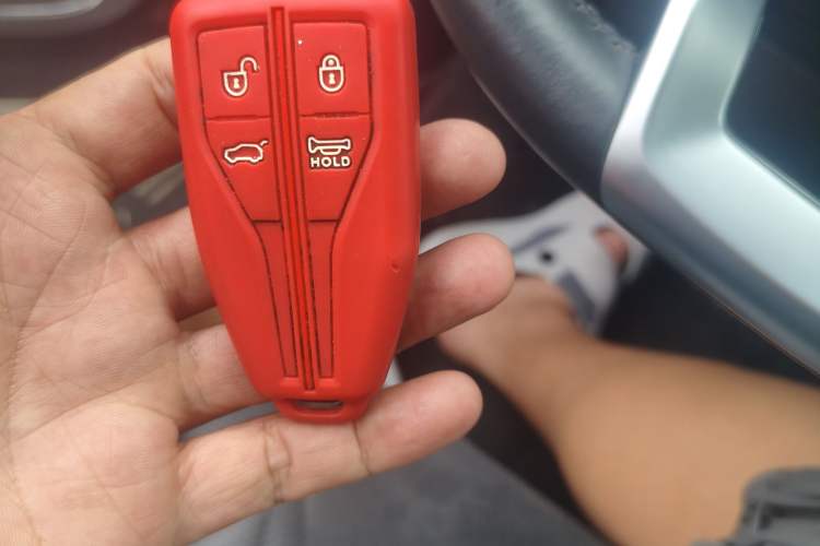 Used Hongqi HS5 2022 Revised Version 2.0T Smart Connect Flagship Edition Vehicle Key