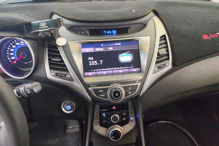 Used Hyundai Elantra (5th Generation / Langdong) 2016 1.6L Automatic Prestige Model