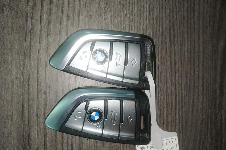 Used BMW 5 Series 2023 530Li Leading Edition Luxury Package Vehicle Key