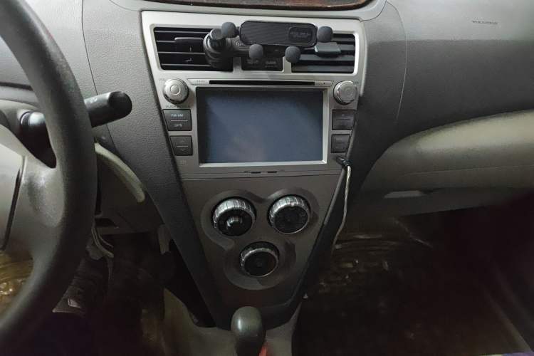 Used Toyota Vios 2011 1.6L GL-i Sunroof Version AT Audio And AC Panel