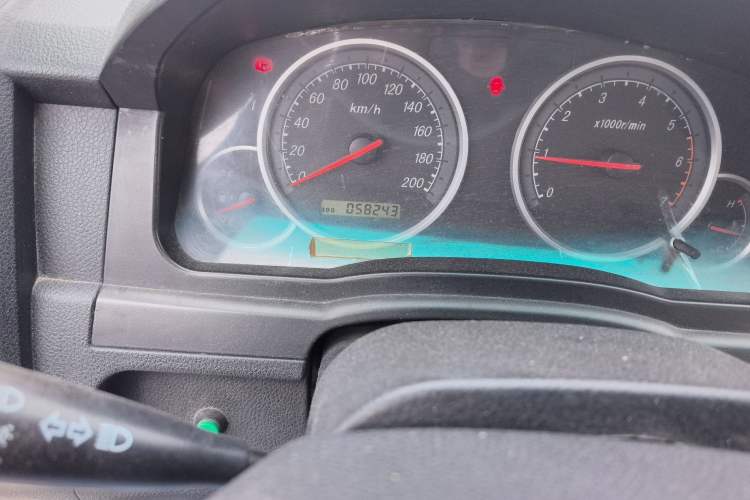 Used Foton Sapporo 2015 2.4L 2WD Comfort Edition 5555 Long G69S4M