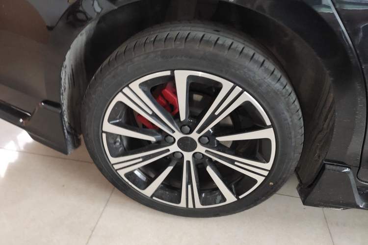 Used Geely Auto Preface 2025 Dongfang Yao 1.5TD Kunlun Edition Right Rear Wheel Hub