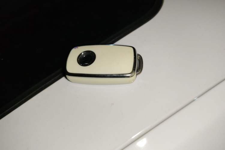 Used Volkswagen Lavida 2017 1.6L Automatic Comfort Edition
