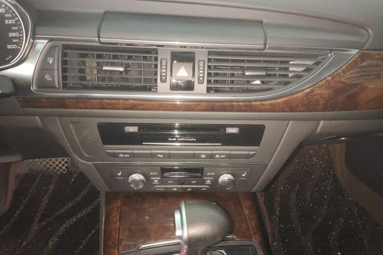 Used Audi A6L 2015 30 FSI Millionth Anniversary Comfort Model
