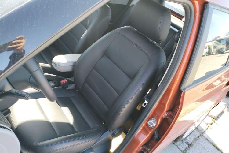 Used Skoda Fabia 2014 1.6L Automatic Crystal Edition
