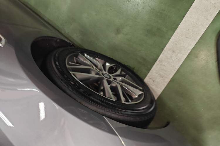 Used BYD Qin PLUS 2021 EV 400KM Luxury Model
