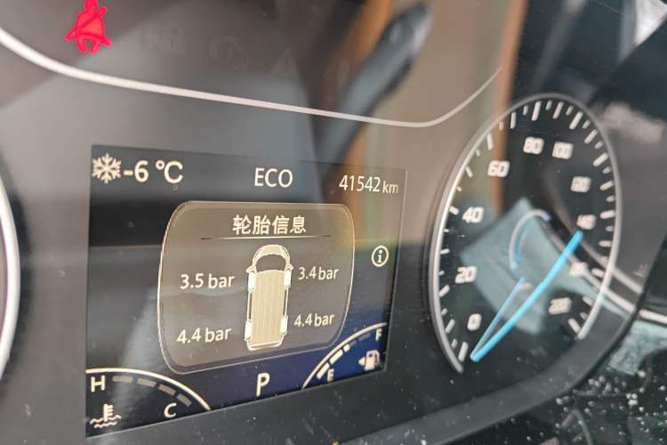 Used Ford Transit 2023 2.0T Gasoline Automatic Multi-Function Commercial Vehicle Mid-Drive Mid-Roof 5/6 Seats
