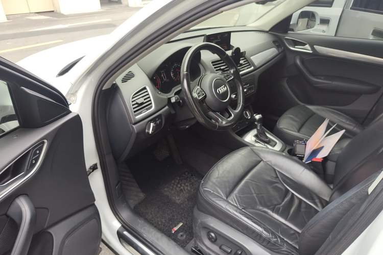 Used Audi Q3 2016 30 TFSI Collector's Edition Comfort Model
