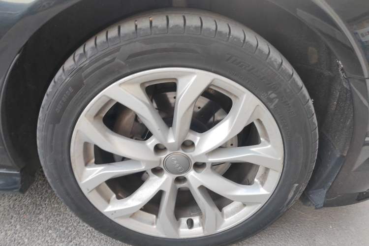 Used Audi A6L 2018 30th Anniversary Edition 35 TFSI Fashion Model Right Front Wheel Hub