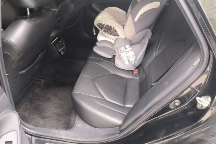 Used Toyota Avalon 2019 2.0L XLE Premium Edition China VI