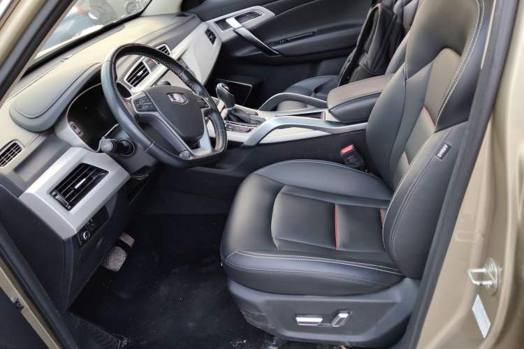 Used Geely Auto Emgrand X7 Sport 2018 1.8TD Automatic Two-Wheel Drive Smart Connect 4G Internet Edition
