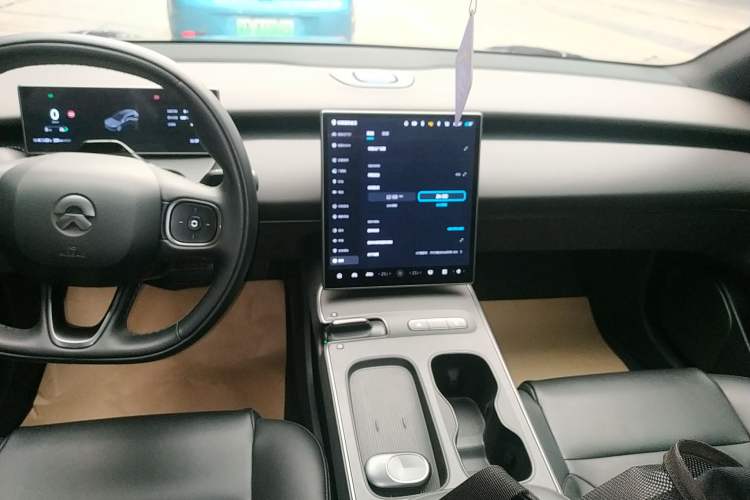 Used Nio ET5T 2023 75 kWh Touring Audio And AC Panel