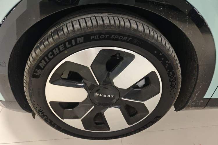 Used Zeekr MIX 2025 Intelligent Driving Version Left Front Wheel Hub