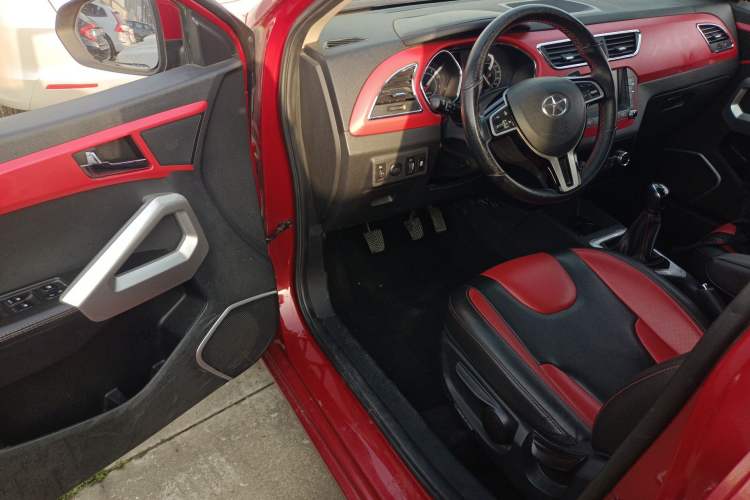 Used JAC Group Refine S2 2015 1.5L Manual Luxury Model Driver Seat