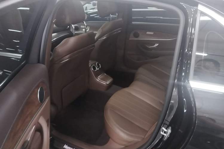 Used Mercedes-Benz E-Class 2023 Updated E 300 L Fashion Edition
