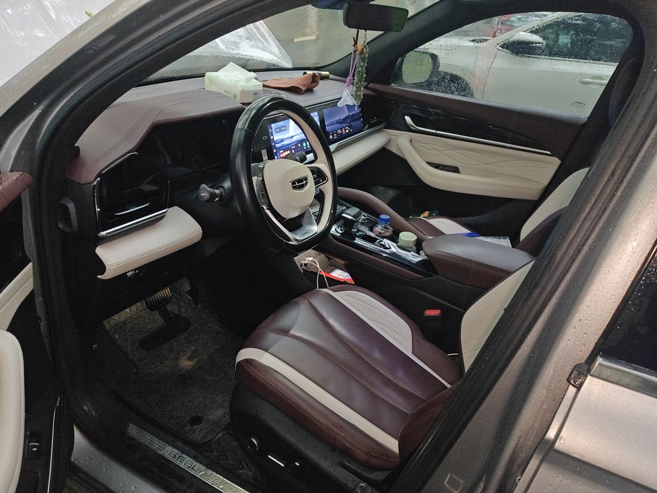 Geely Auto Monjaro L 2021 2.0TD DCT EVO Two-Wheel Drive Prestige Version — снимка 12