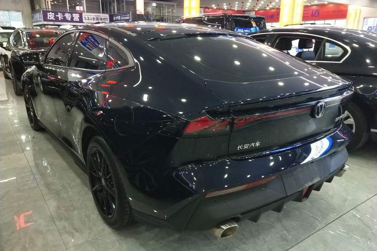 Used Changan UNI-V iDD 2023 ZhiDian iDD 1.5T 113km ZhiKu Model