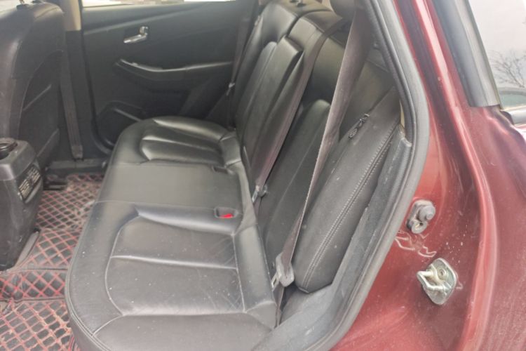 Used Venucia T70 2015 2.0L CVT Smart Edition